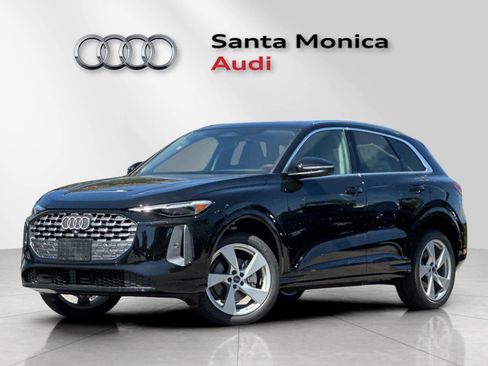New 2025 Audi Q5 Prestige image 1