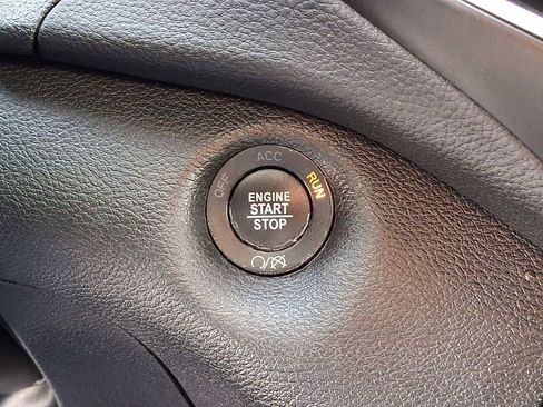 Used 2020 Jeep Cherokee High Altitude image 25