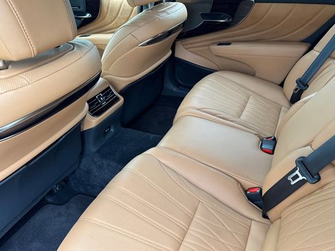 Certified 2023 Lexus LS 500h AWD w/ Luxury Package image 14