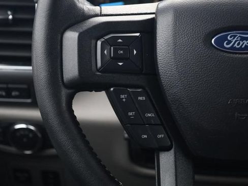Used 2019 Ford F150 XLT w/ Equipment Group 302A Luxury AWD/4WD image 9