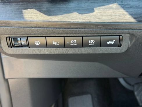 Certified 2023 Nissan Ariya AWD/4WD image 12