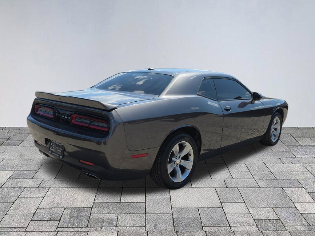Used 2019 Dodge Challenger SXT RWD image 7