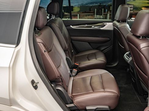 Used 2022 Cadillac XT6 Premium Luxury w/ LPO, Floor Liner Package AWD/4WD image 47