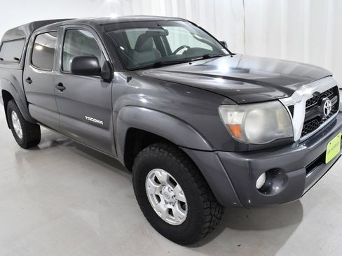 Used 2011 Toyota Tacoma 4x4 Double Cab image 5