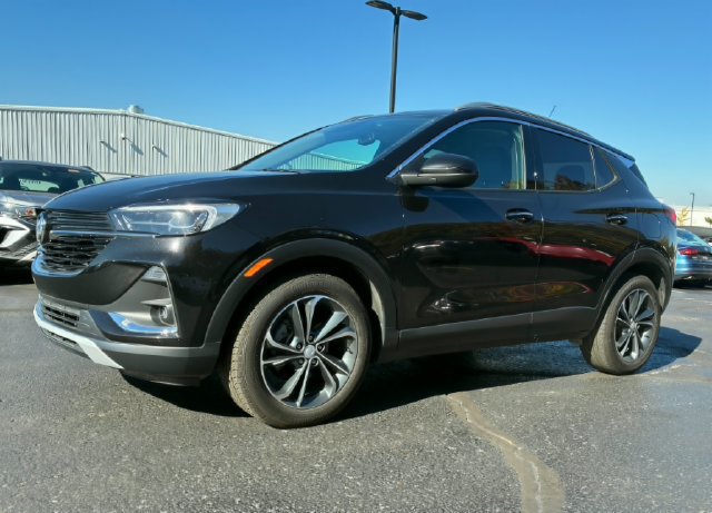 Used 2021 Buick Encore GX Essence FWD image 1