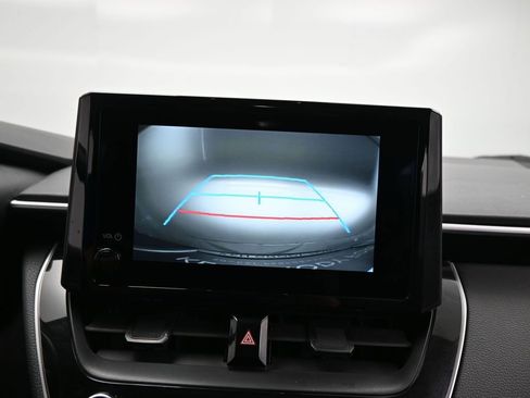 Used 2024 Toyota Corolla LE image 11