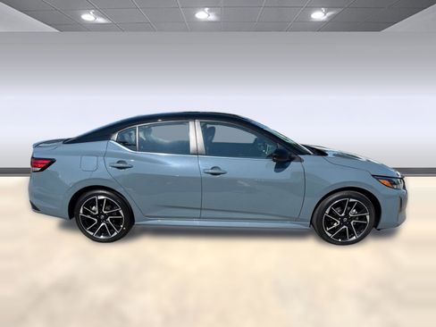 New 2025 Nissan Sentra SR w/ SR Premium Package image 8