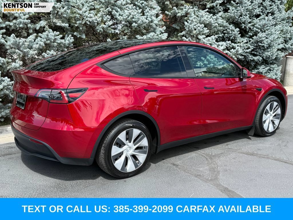 Used 2024 Tesla Model Y Long Range AWD/4WD image 9