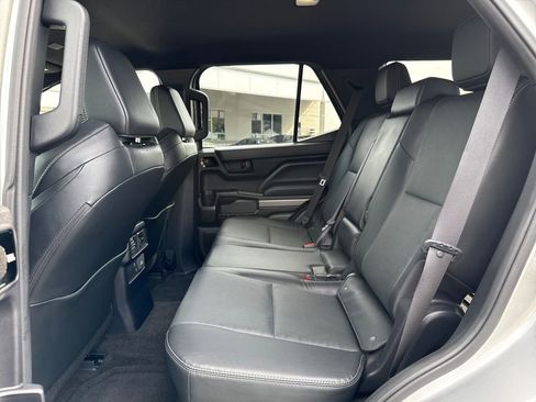 Used 2025 Toyota 4Runner TRD Off-Road Premium AWD/4WD image 16