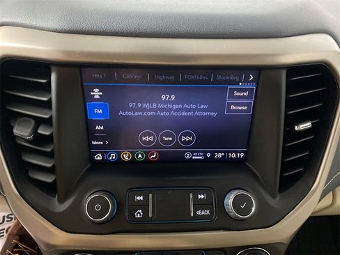 Used 2023 GMC Acadia Denali w/ Denali Technology Package image 16