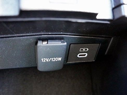 Used 2026 Toyota Corolla LE w/ Carpet Mat Package (TMS) FWD image 30