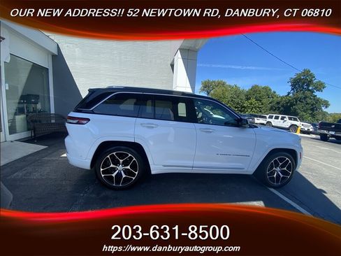 Used 2023 Jeep Grand Cherokee Summit AWD/4WD image 7