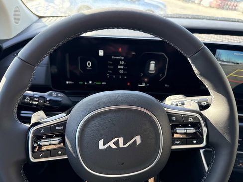 New 2026 Kia Carnival SX Prestige image 11