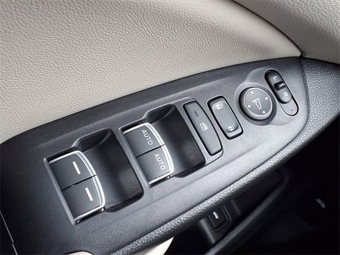 Used 2022 Honda Accord LX image 19