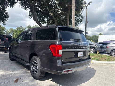 Used 2024 Ford Expedition Max XLT AWD/4WD image 9