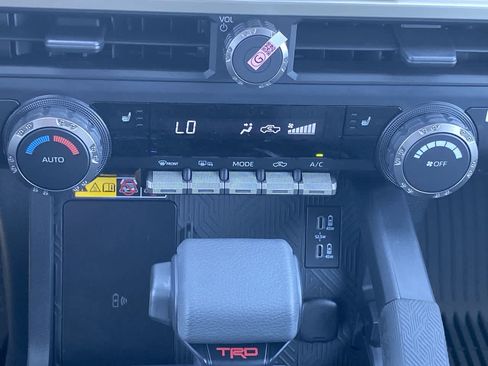 New 2026 Toyota Tacoma TRD Off-Road AWD/4WD image 18