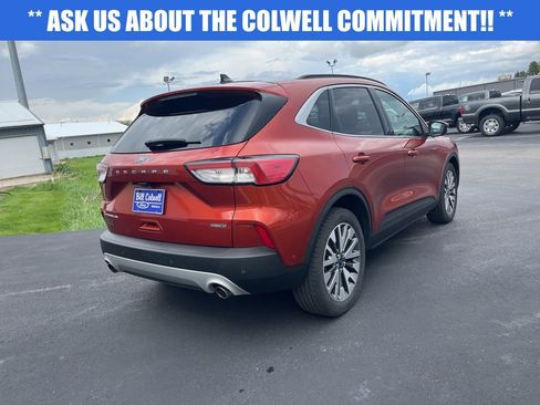 Used 2020 Ford Escape Titanium AWD/4WD image 4