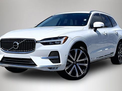 Used 2023 Volvo XC60 B5 Ultimate w/ Protection Package Premier AWD/4WD image 2