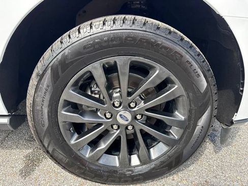 Used 2021 Ford Expedition Limited AWD/4WD image 9