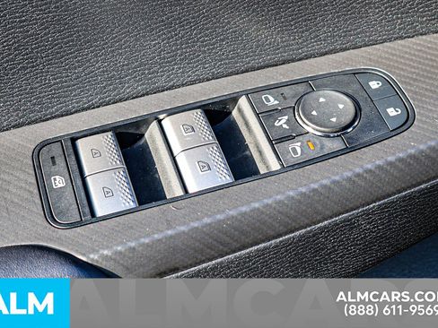 Used 2025 Mitsubishi Outlander SE image 45