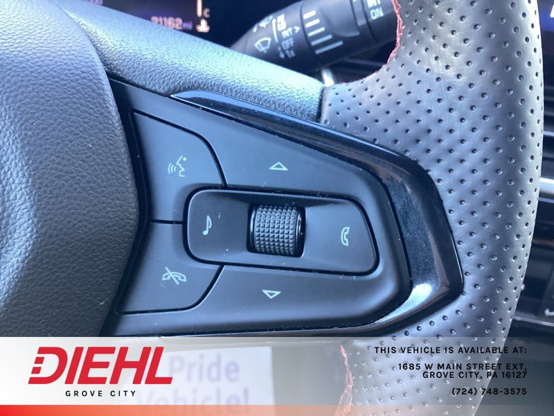 Used 2025 Chevrolet Trax RS w/ Driver Confidence Package FWD image 26