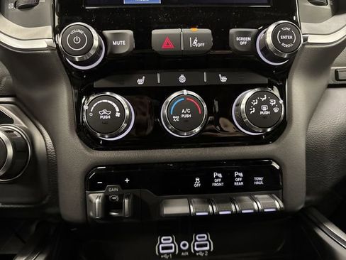 New 2026 RAM 1500 4x4 Crew Cab image 18