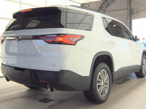 Used 2023 Chevrolet Traverse LT AWD/4WD image 7