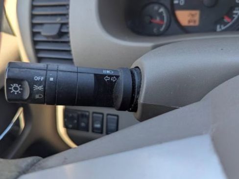 Used 2015 Nissan Frontier SV image 25