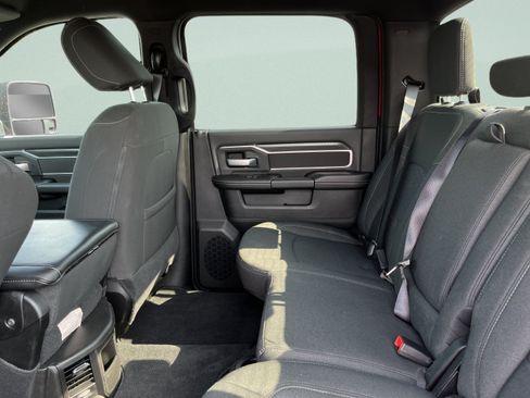 Used 2026 RAM 2500 Big Horn AWD/4WD image 18