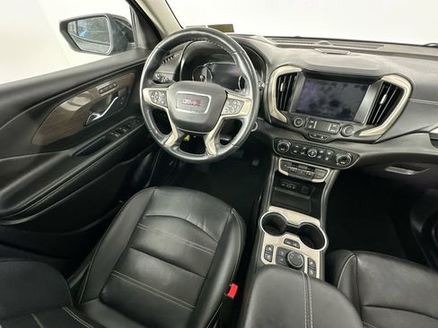 Used 2024 GMC Terrain Denali w/ Black Diamond Edition AWD/4WD image 9