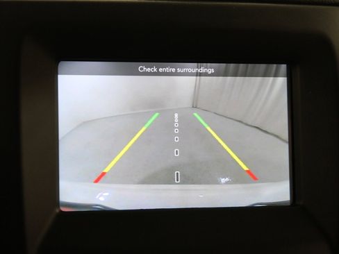 Used 2018 Jeep Compass Latitude w/ Popular Equipment Group image 14