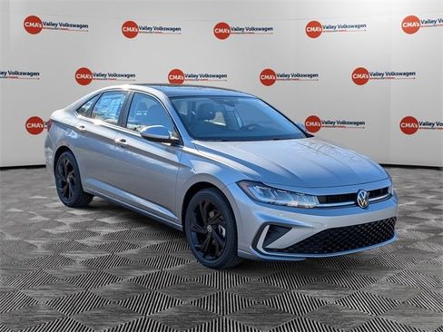 New 2026 Volkswagen Jetta SE image 3