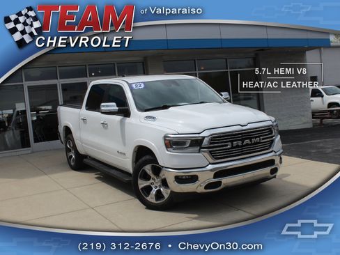 Used 2022 RAM 1500 Laramie AWD/4WD image 1