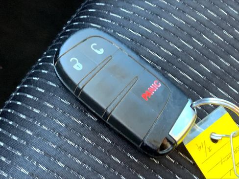 Used 2019 Dodge Journey SE w/ Blacktop Package FWD image 15