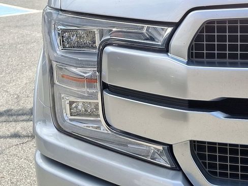Used 2018 Ford F150 Platinum w/ Equipment Group 701A Luxury AWD/4WD image 11