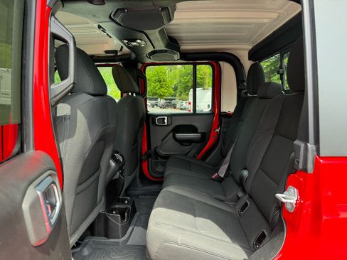 Used 2021 Jeep Gladiator Sport AWD/4WD image 25