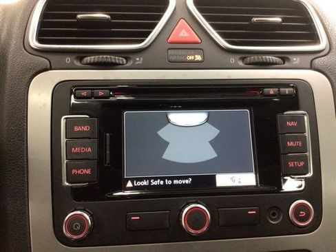 Used 2012 Volkswagen Eos Lux image 21