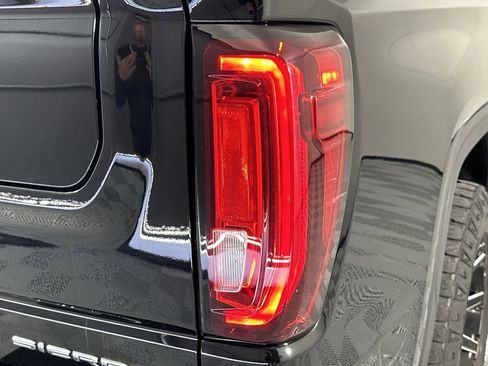 Used 2021 GMC Sierra 1500 Denali w/ Technology Package AWD/4WD image 26