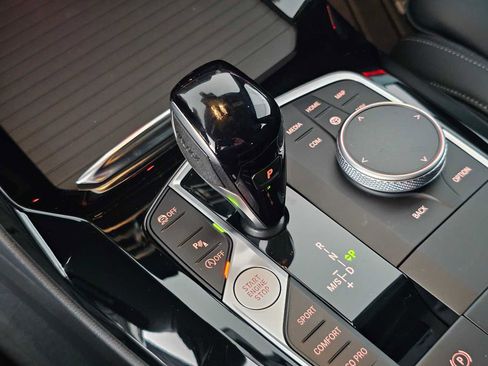 Used 2024 BMW X3 sDrive30i w/ Premium Package image 29