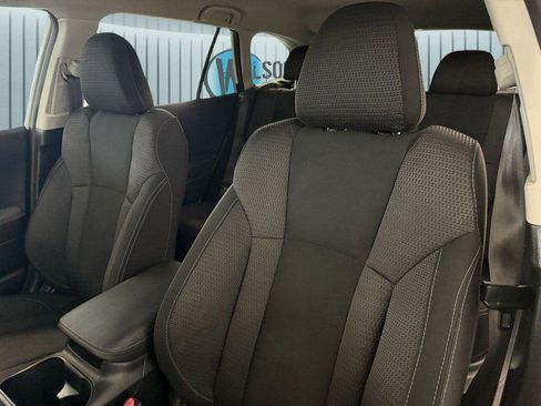 Used 2022 Subaru Outback Premium image 21