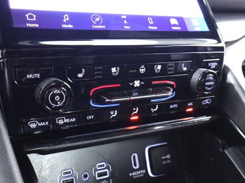 Used 2023 Jeep Grand Cherokee Trailhawk w/ Luxury Tech Group III AWD/4WD image 22