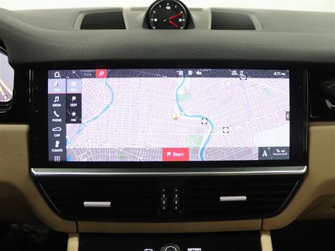 Used 2020 Porsche Cayenne image 17