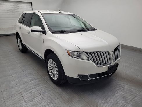 Used 2014 Lincoln MKX FWD image 13