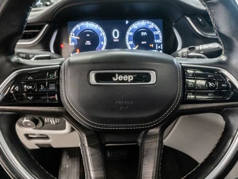 Certified 2021 Jeep Grand Cherokee L Overland w/ Luxury Tech Group IV AWD/4WD image 17