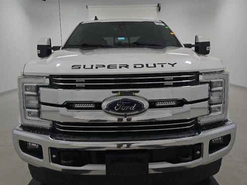 Used 2019 Ford F250 Lariat w/ Lariat Ultimate Package image 2