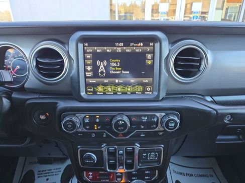Used 2022 Jeep Wrangler Unlimited Rubicon w/ LED Lighting Group AWD/4WD image 22