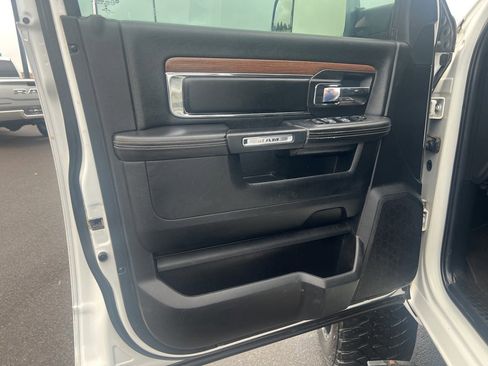 Used 2014 RAM 3500 Laramie w/ Cold Weather Group image 15