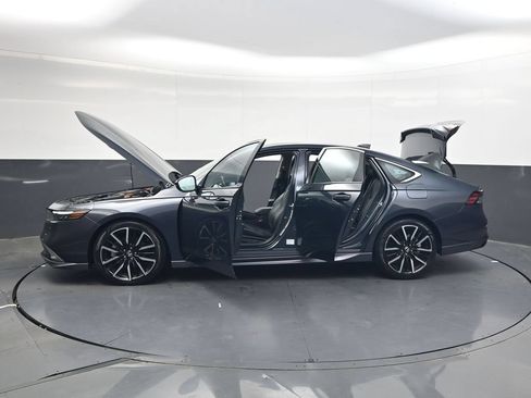 Used 2023 Honda Accord Touring image 40