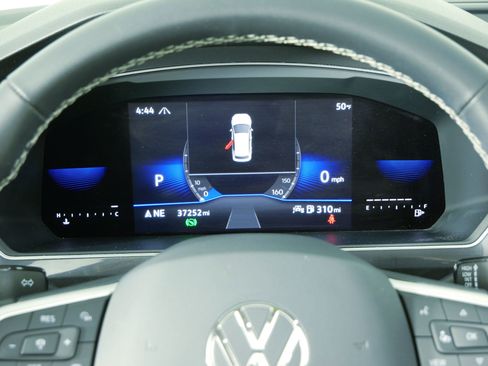 Certified 2022 Volkswagen Tiguan SE w/ Panoramic Sunroof Package image 16