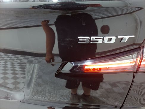 Used 2023 Cadillac XT4 Sport AWD/4WD image 5